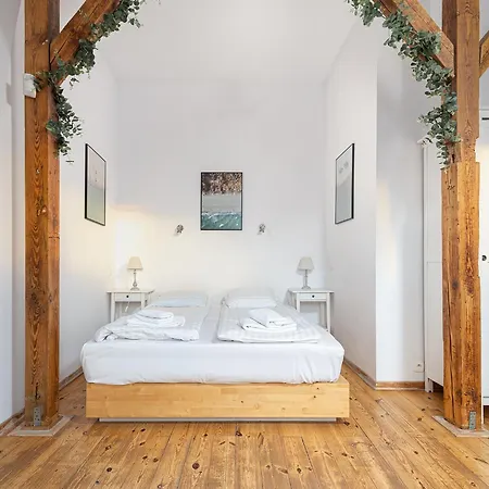 Rentplanet - Raclawicka ワルシャワ